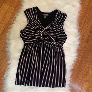 A Pea In The Pod Maternity Top